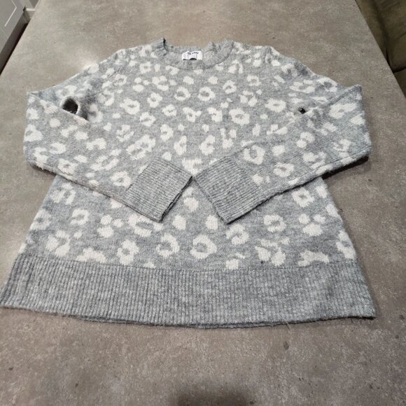 OLD NAVY Women's Grey White Leopard Print Long Sleeves Pullover Sweater - Medium - Picture 3 of 13